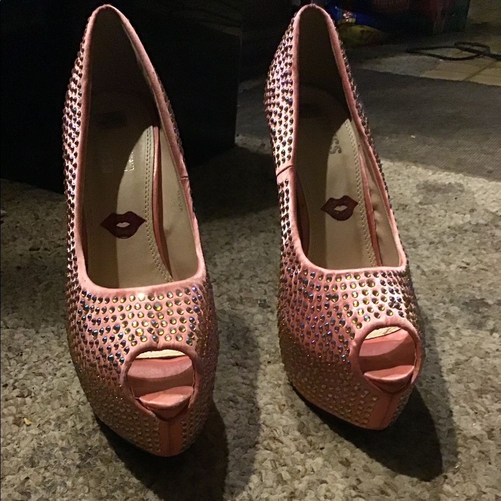 Shoes size more like 10 not 11